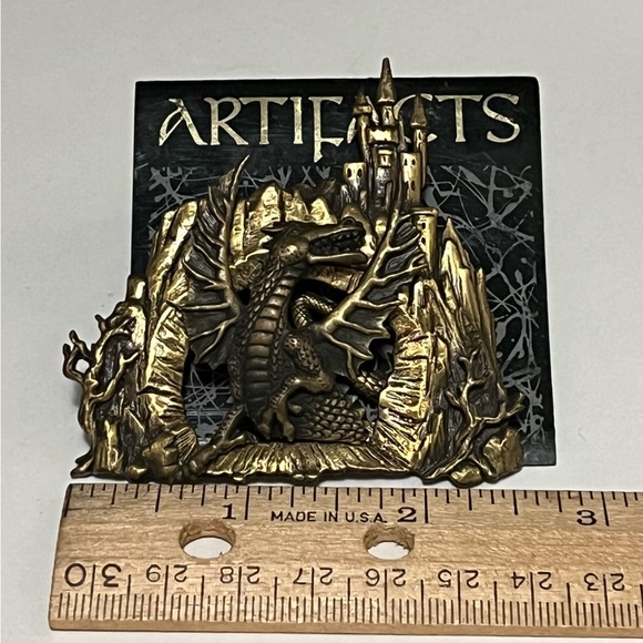SOLD Signed J.J Jonette vintage dragon castle pin Artifacts - Picture 3 of 8